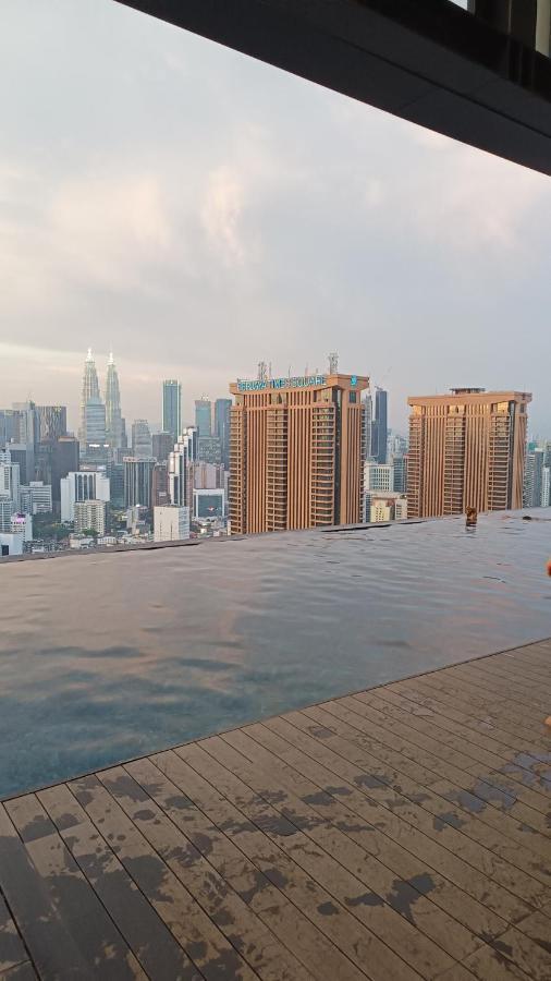 شقة Lotus Infinity Pool At Lucentia كوالالمبور المظهر الخارجي الصورة