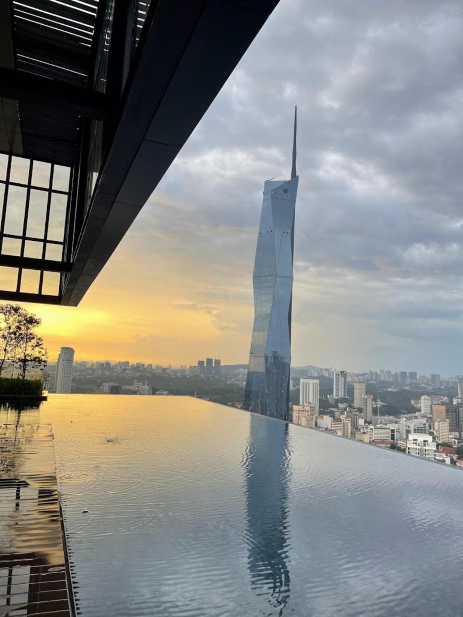 شقة Lotus Infinity Pool At Lucentia كوالالمبور المظهر الخارجي الصورة